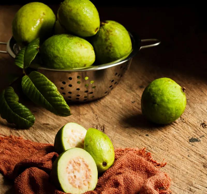 Guava and Diabetes: Benefits and Ways to Managing Blood Sugar